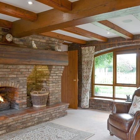 Walled Garden Lodge Ryehill Екстериор снимка