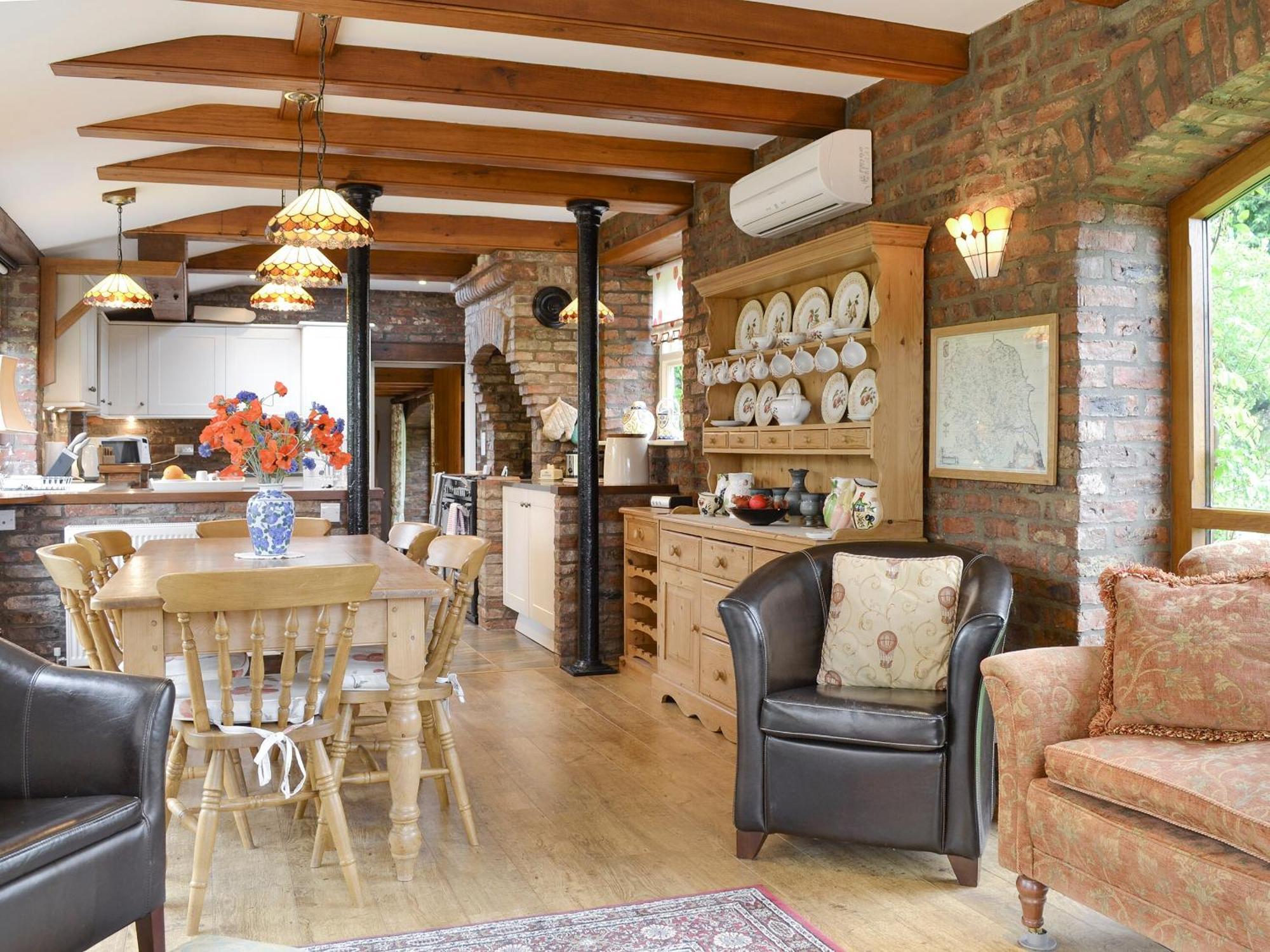 Walled Garden Lodge Ryehill Екстериор снимка